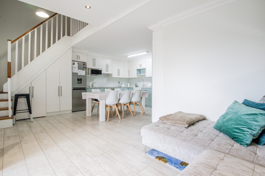 To Let 2 Bedroom Property for Rent in Rondebosch Western Cape